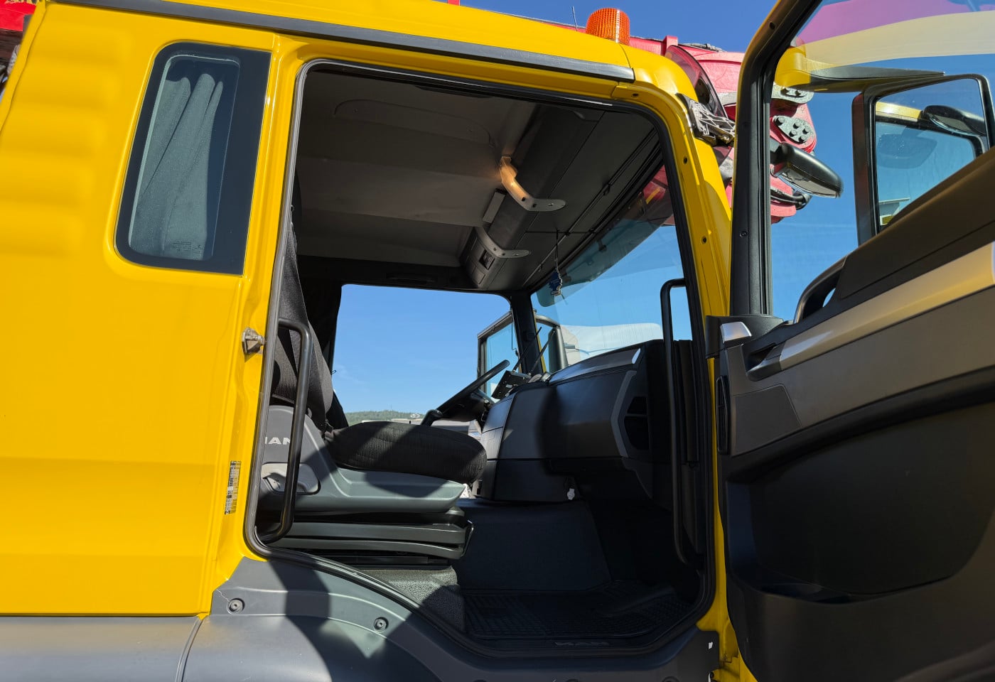 MOTO6625_2945057 vehicle image