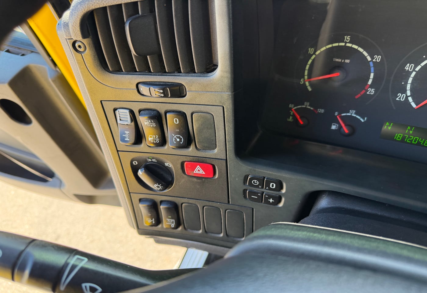 MOTO6625_2943087 vehicle image