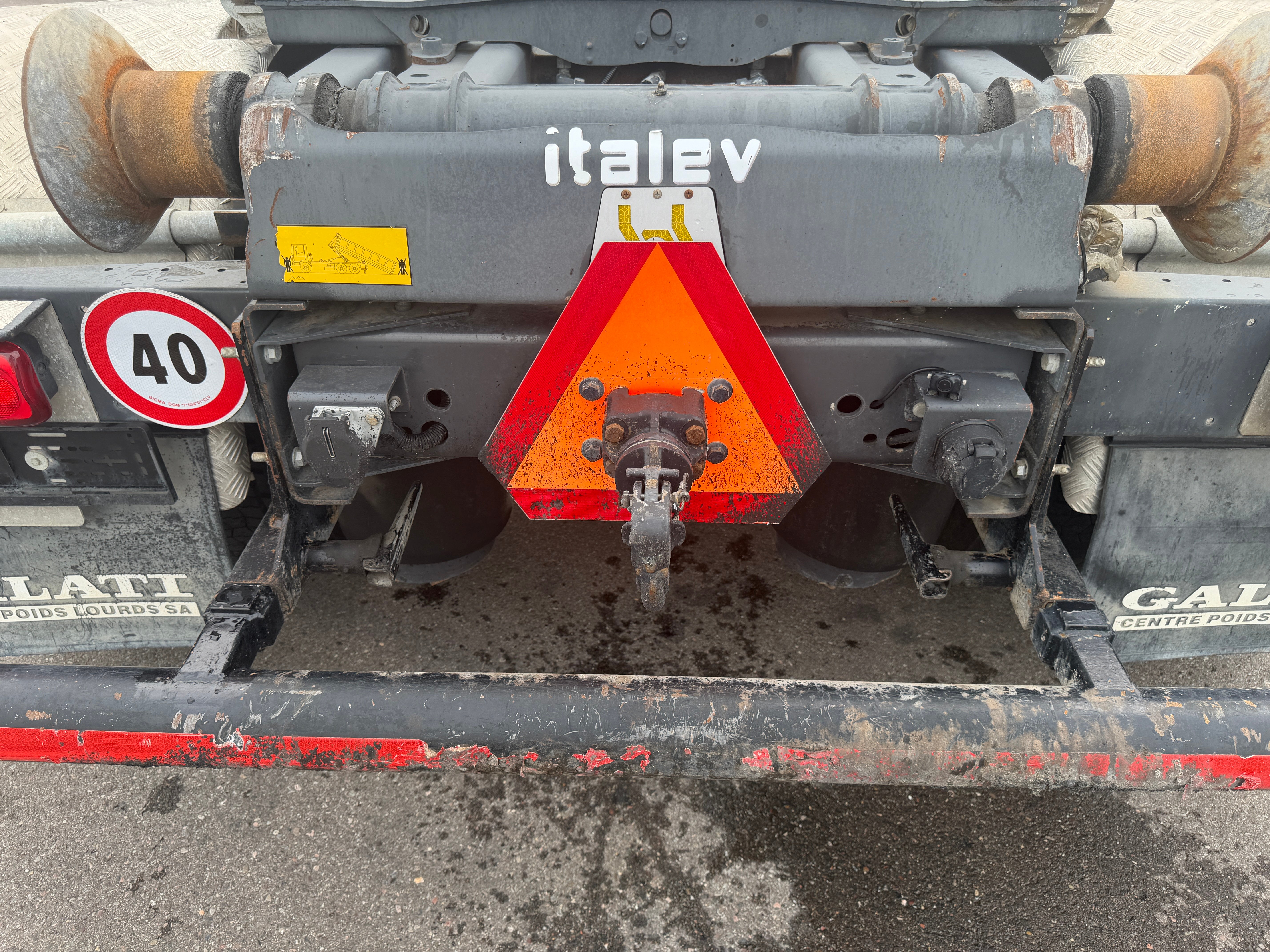 MOTO6625_2958602 vehicle image