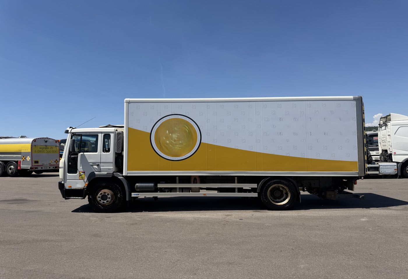 MOTO6625_2946757 vehicle image