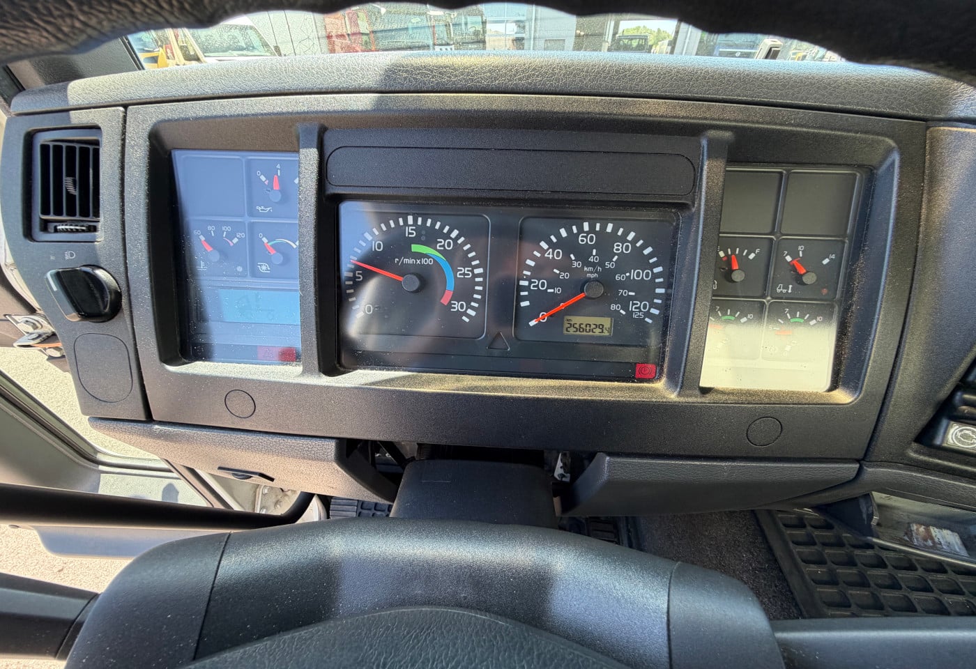 MOTO6625_2946757 vehicle image