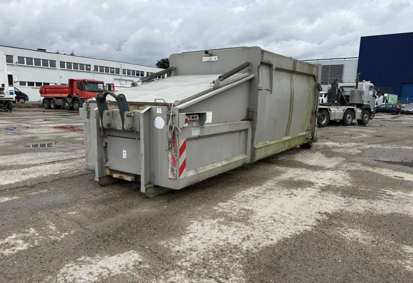 MOTO6625_2932079 vehicle image