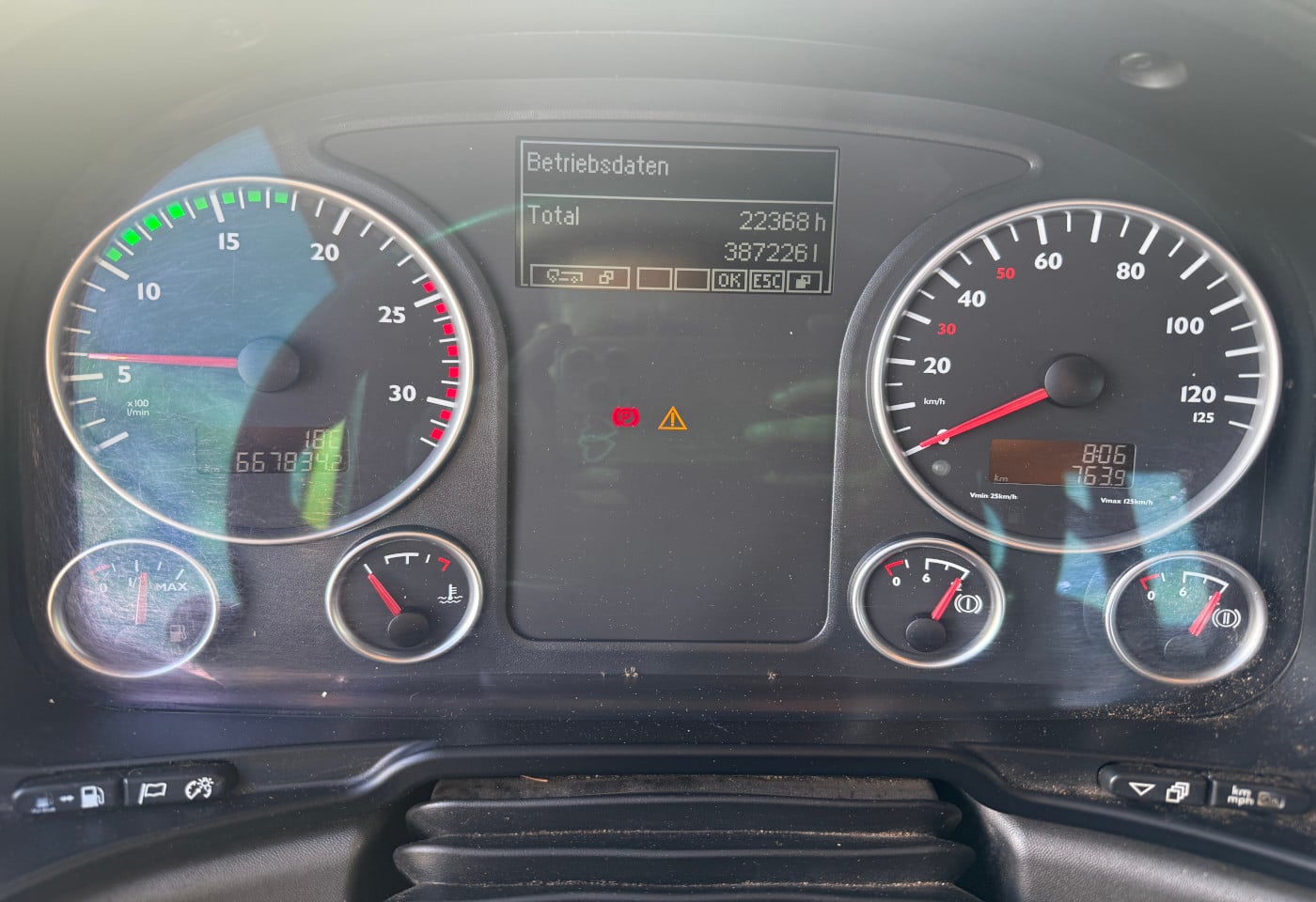 MOTO6625_2930729 vehicle image