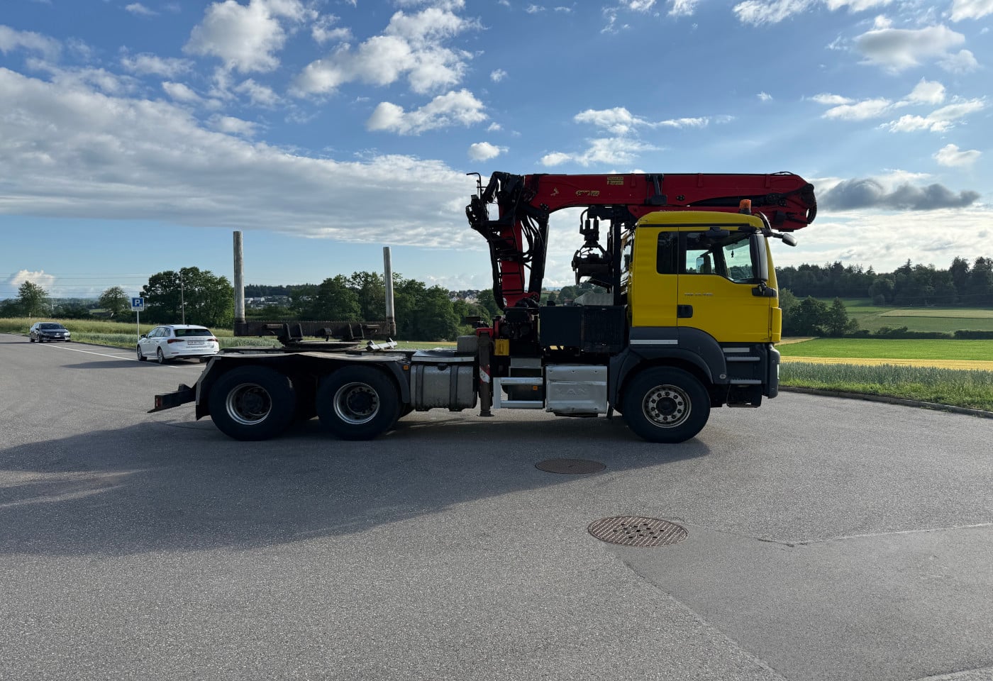 MOTO6625_2930729 vehicle image