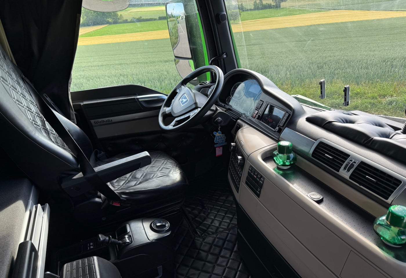 MOTO6625_2930733 vehicle image