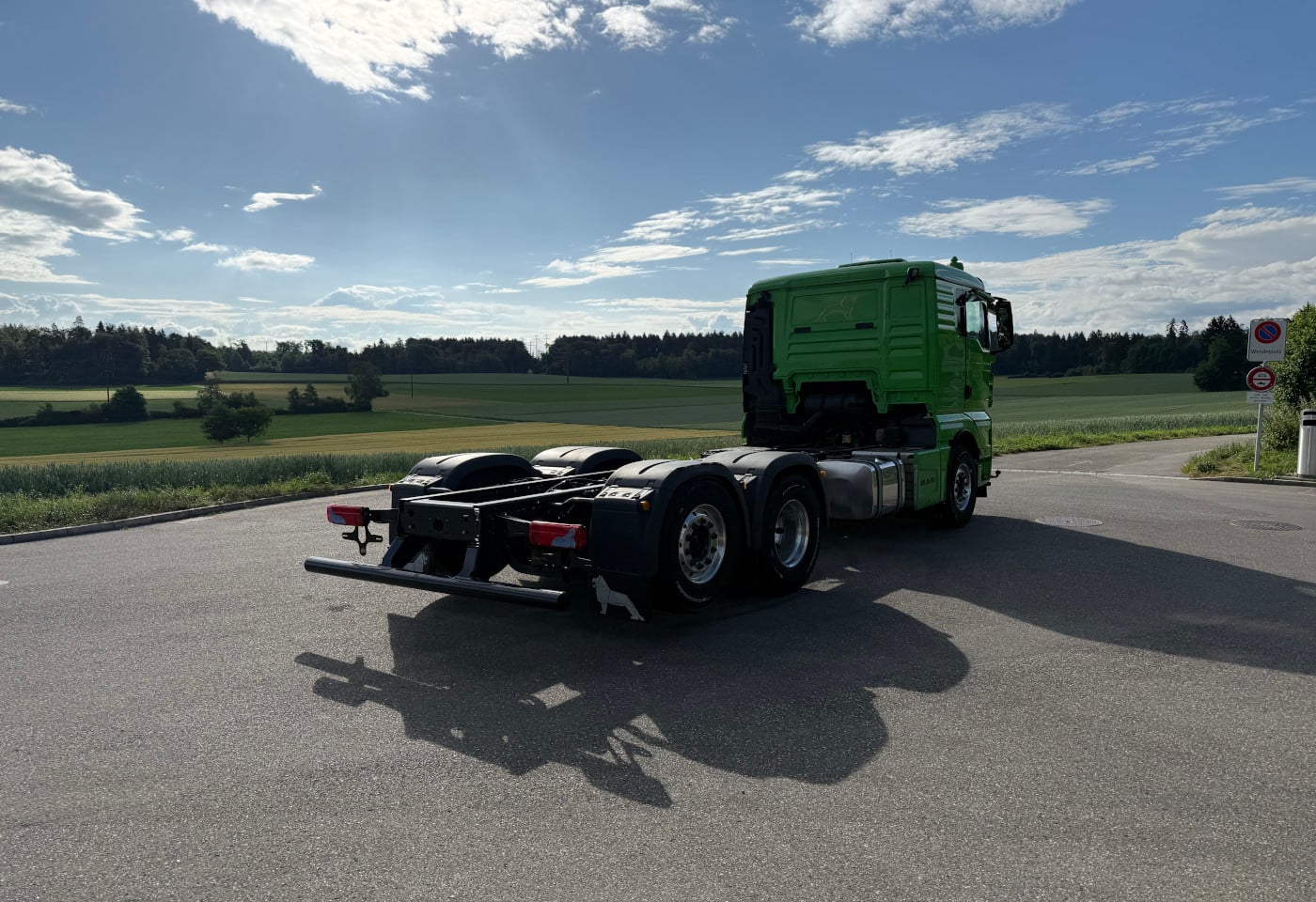 MOTO6625_2930733 vehicle image