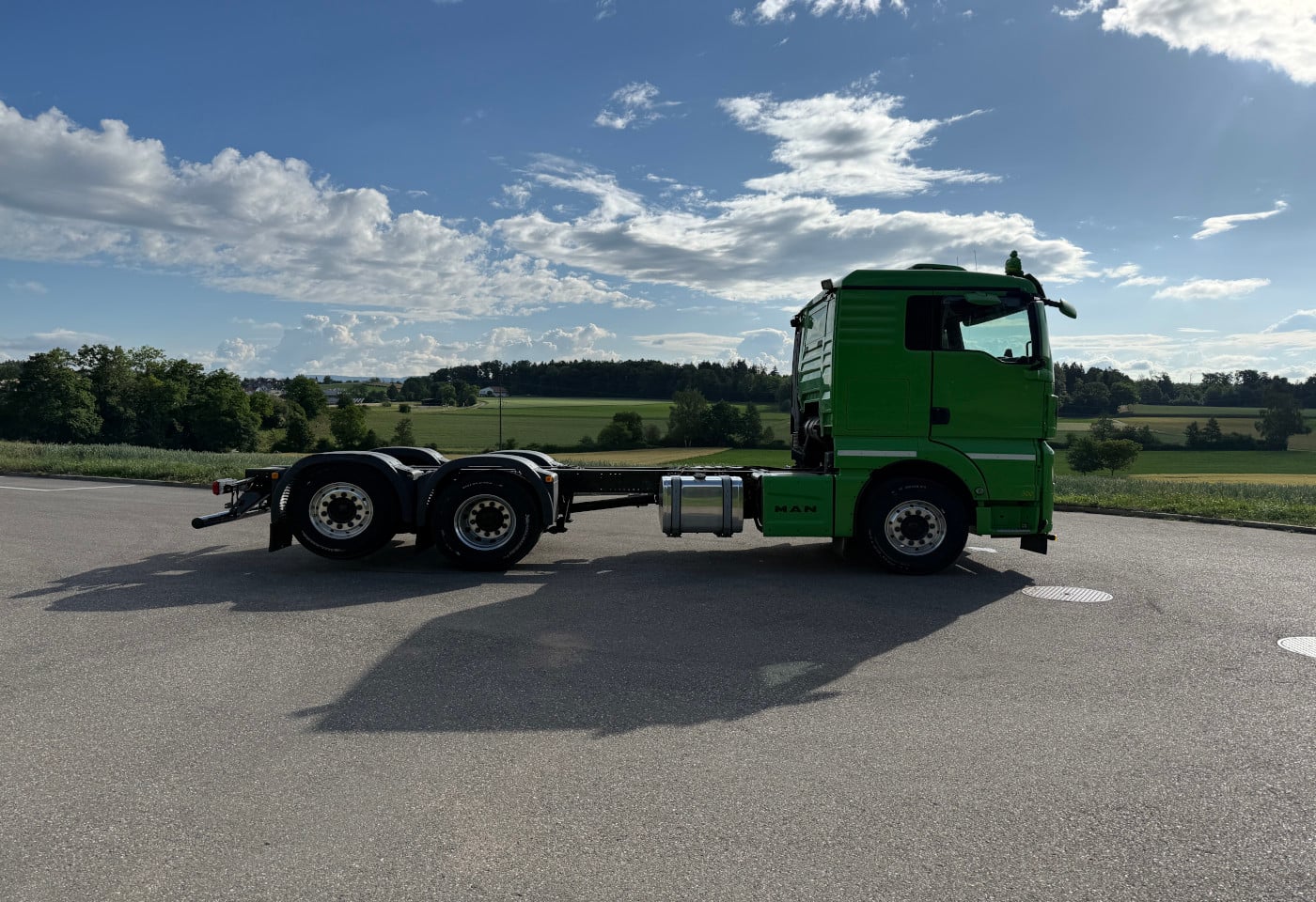 MOTO6625_2930733 vehicle image