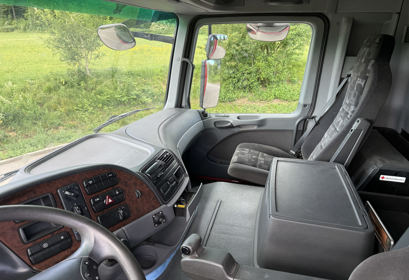 MOTO6625_2930730 vehicle image