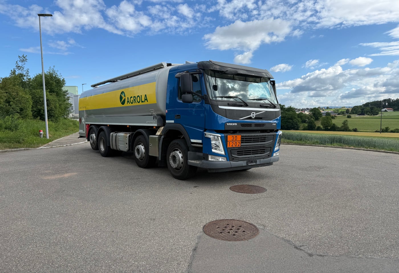 MOTO6625_2932074 vehicle image