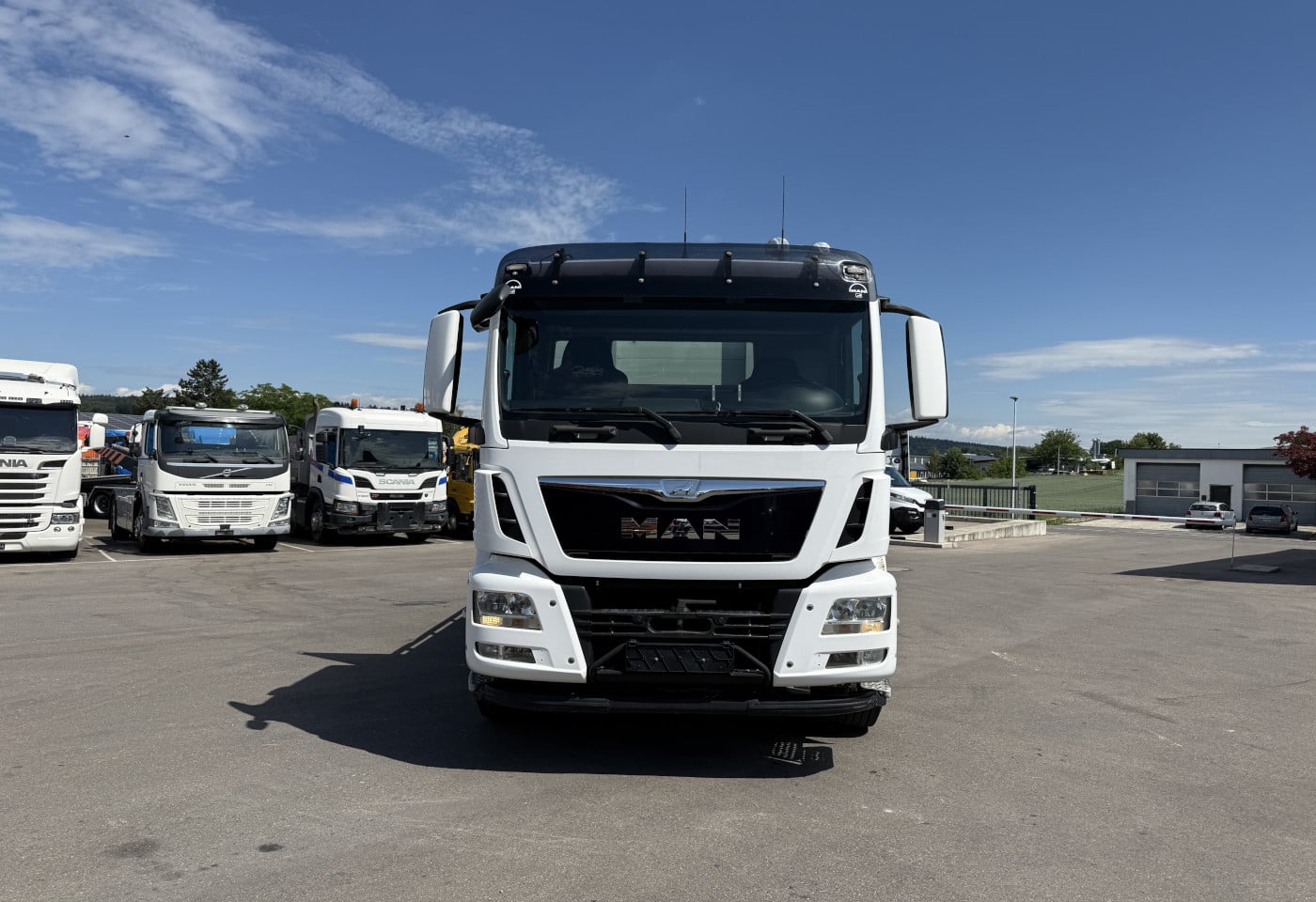 MOTO6625_2933322 vehicle image