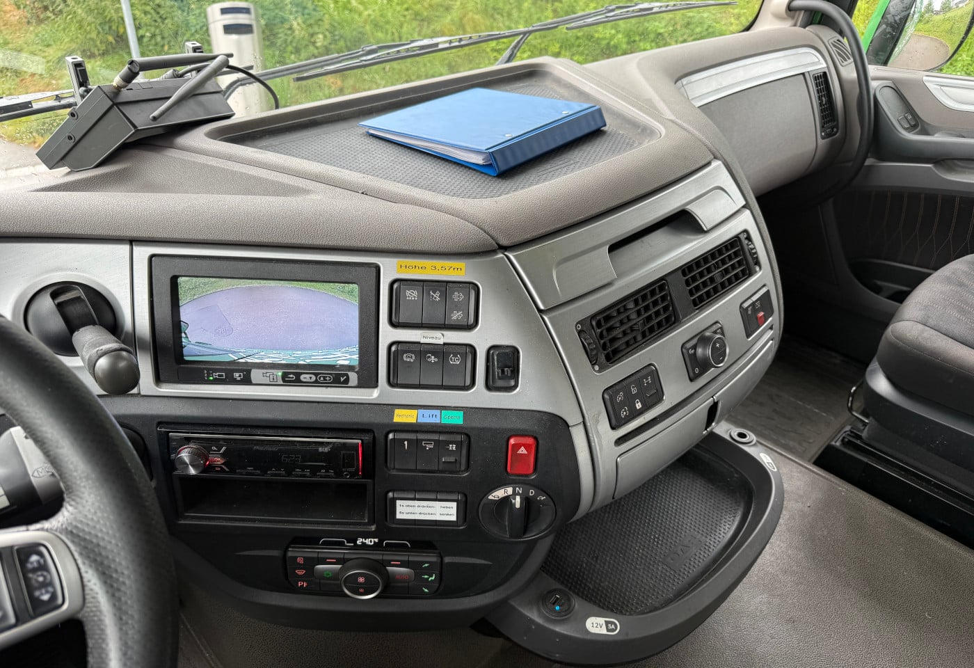 MOTO6625_2933993 vehicle image