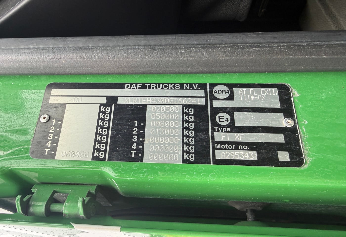 MOTO6625_2933993 vehicle image