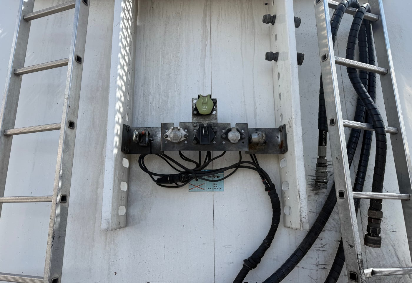 MOTO6625_2941475 vehicle image
