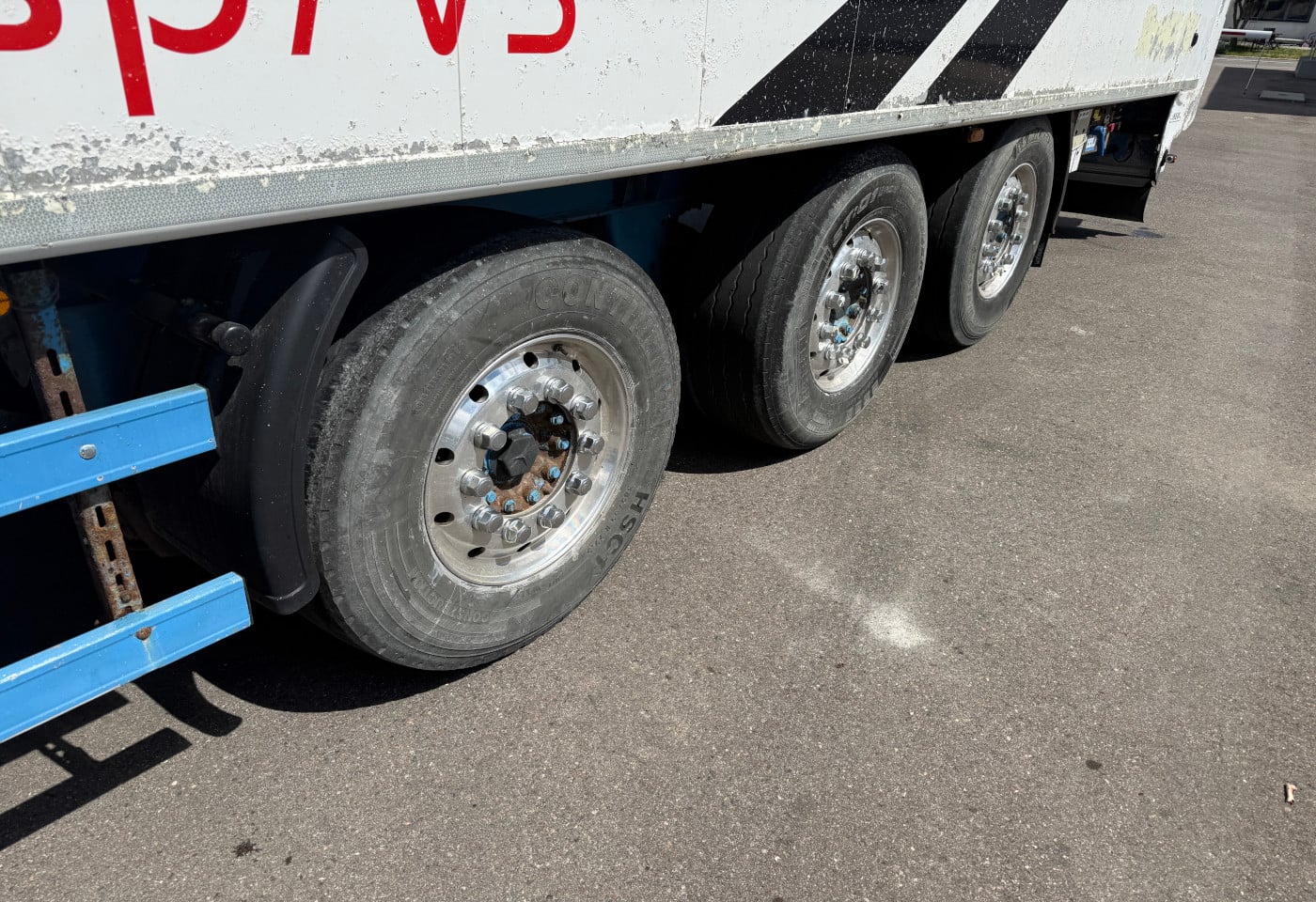 MOTO6625_2941475 vehicle image