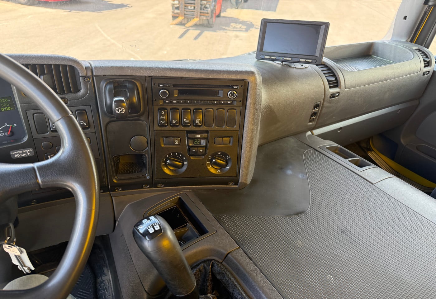 MOTO6625_2940387 vehicle image