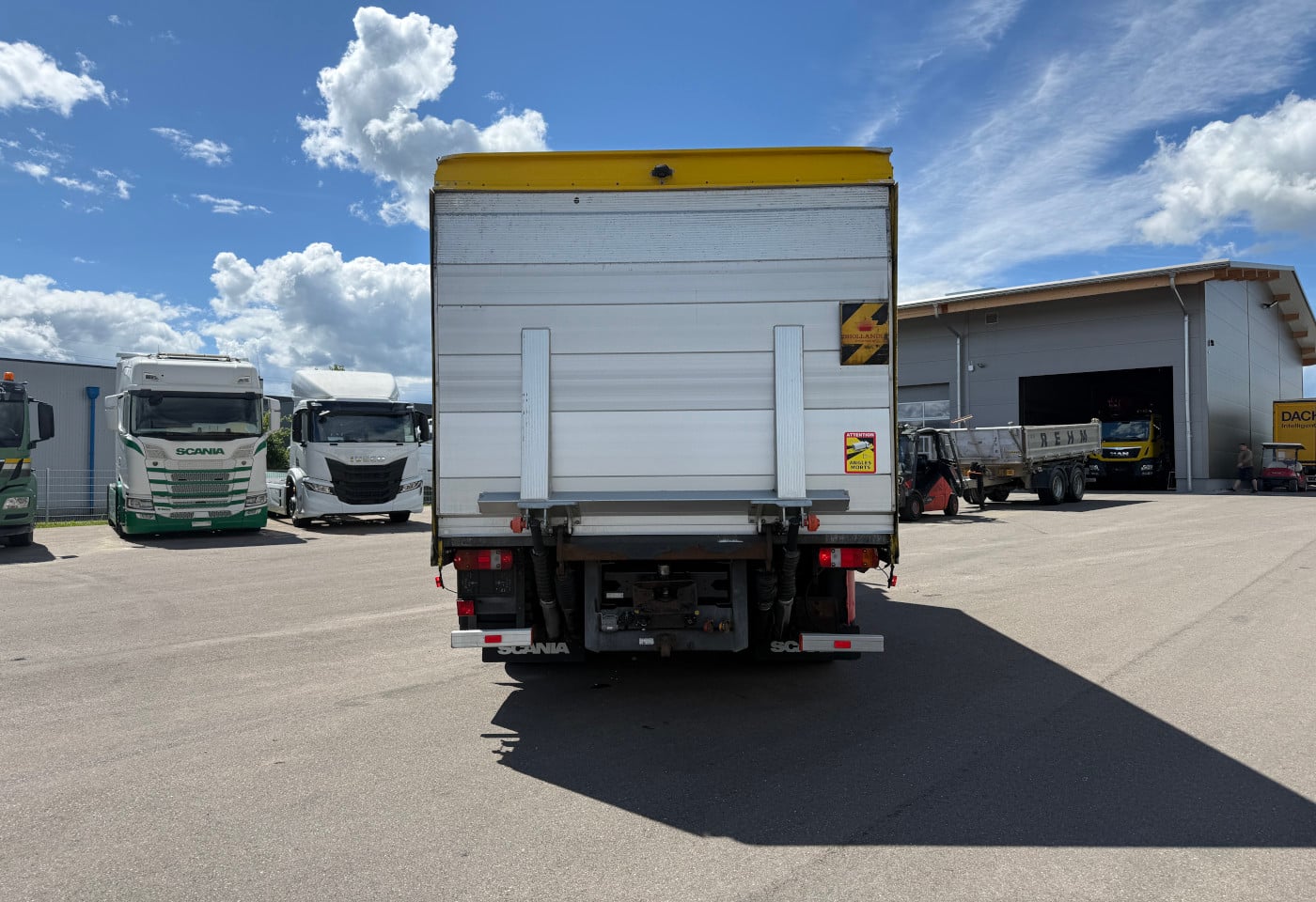 MOTO6625_2940387 vehicle image