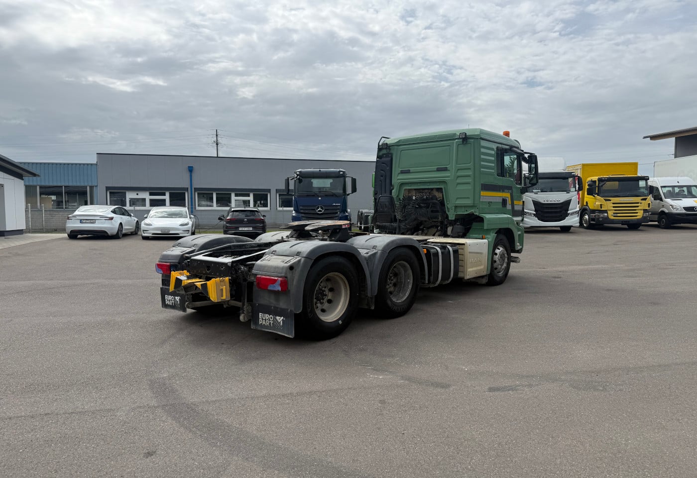 MOTO6625_2945568 vehicle image