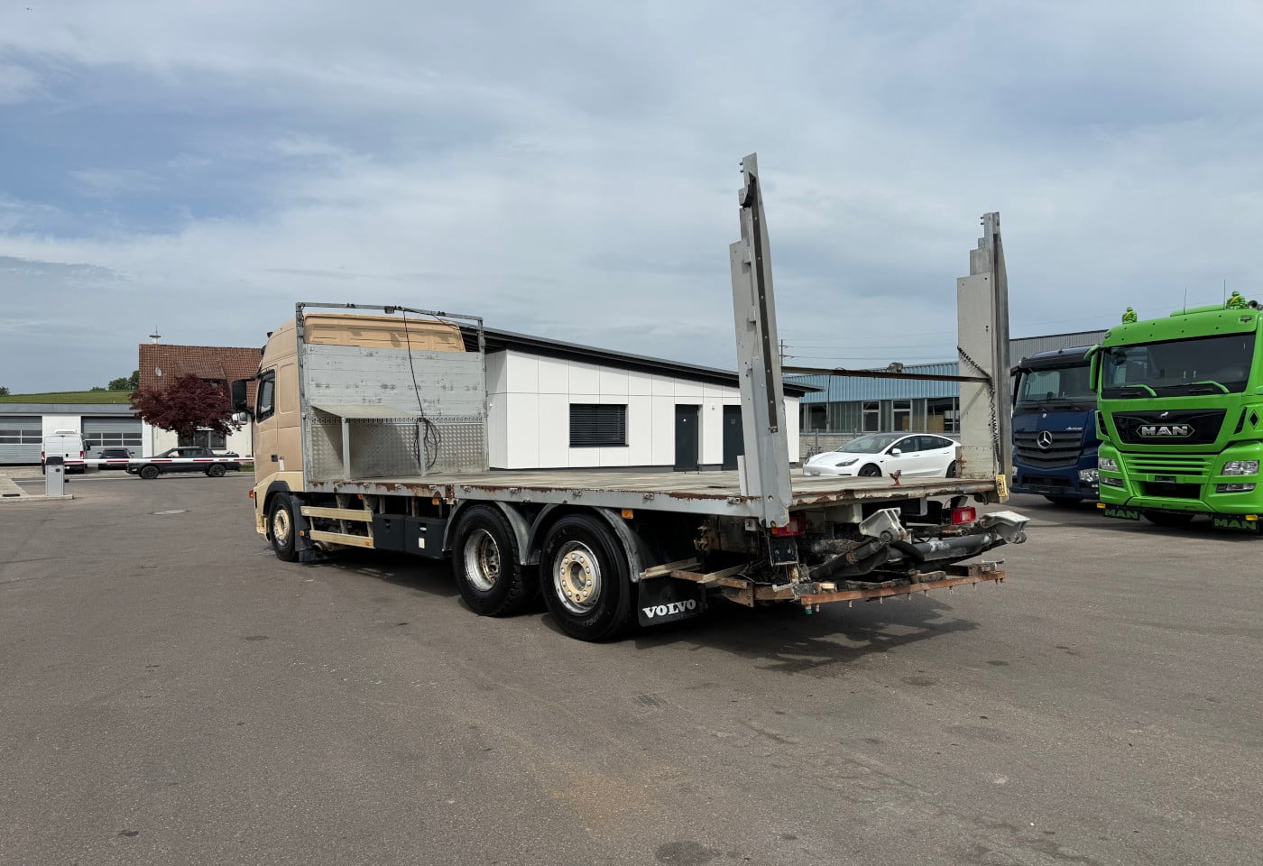 MOTO6625_2944226 vehicle image