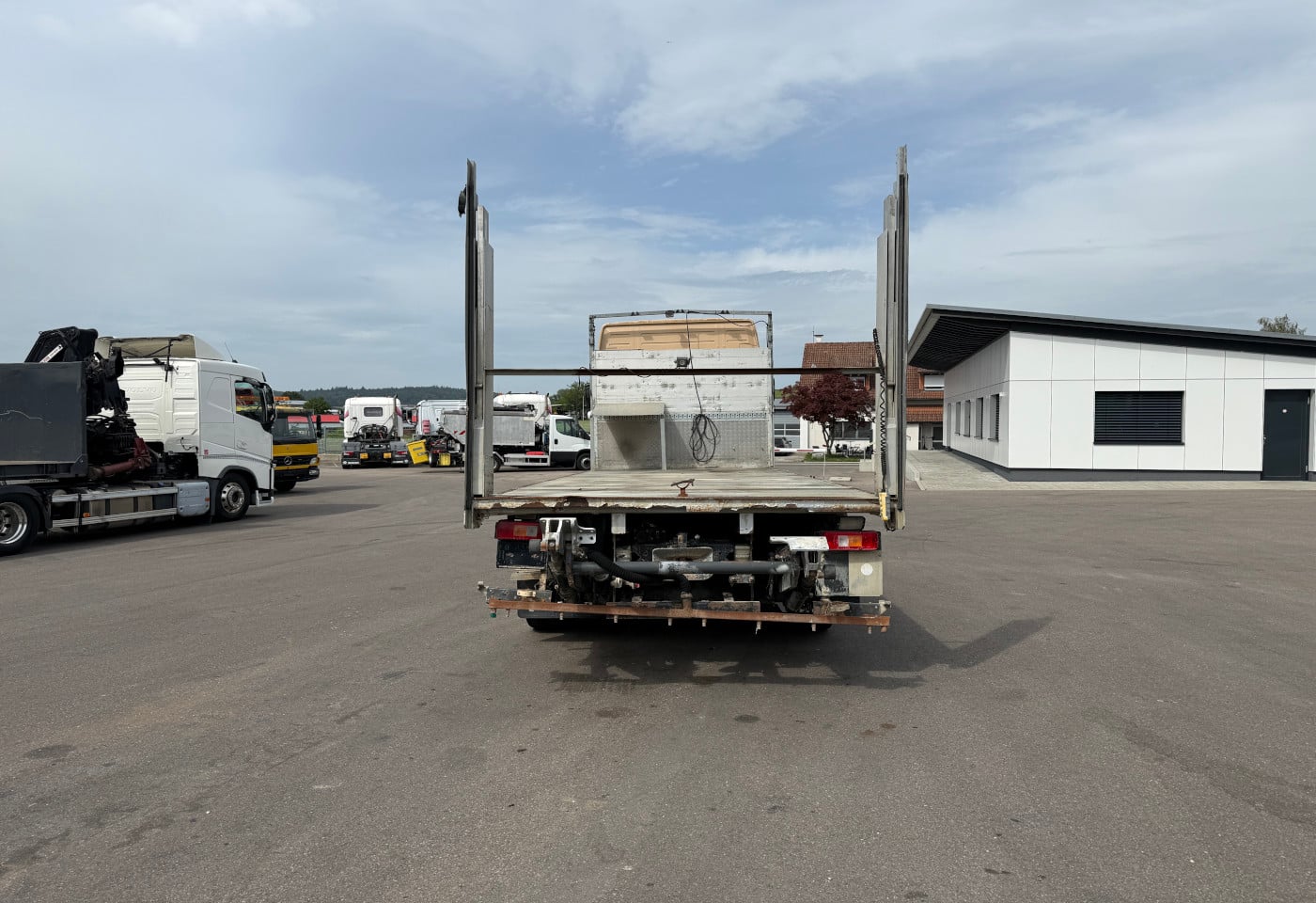 MOTO6625_2944226 vehicle image