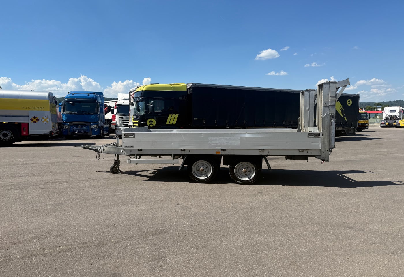 MOTO6625_2946548 vehicle image