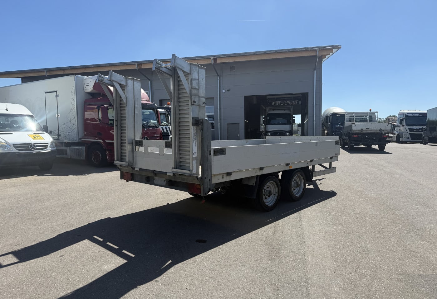 MOTO6625_2946548 vehicle image