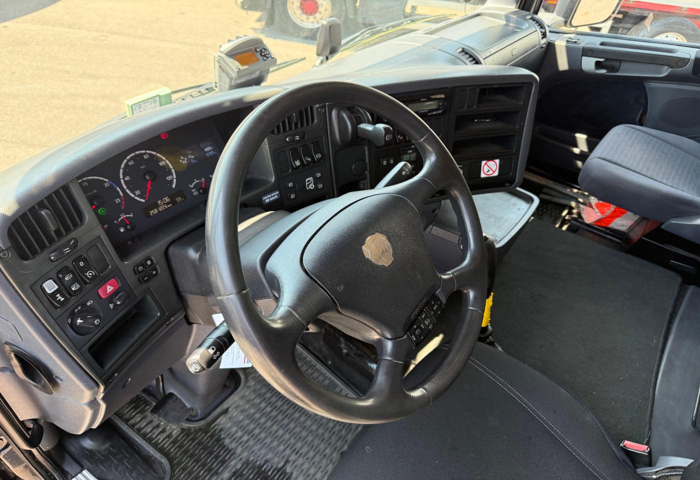 MOTO6625_2948434 vehicle image