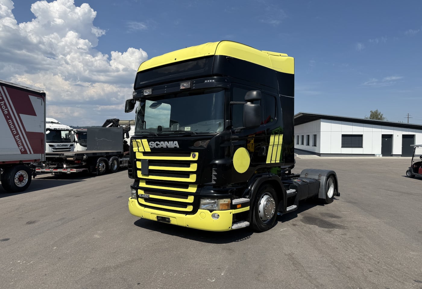 MOTO6625_2948434 vehicle image