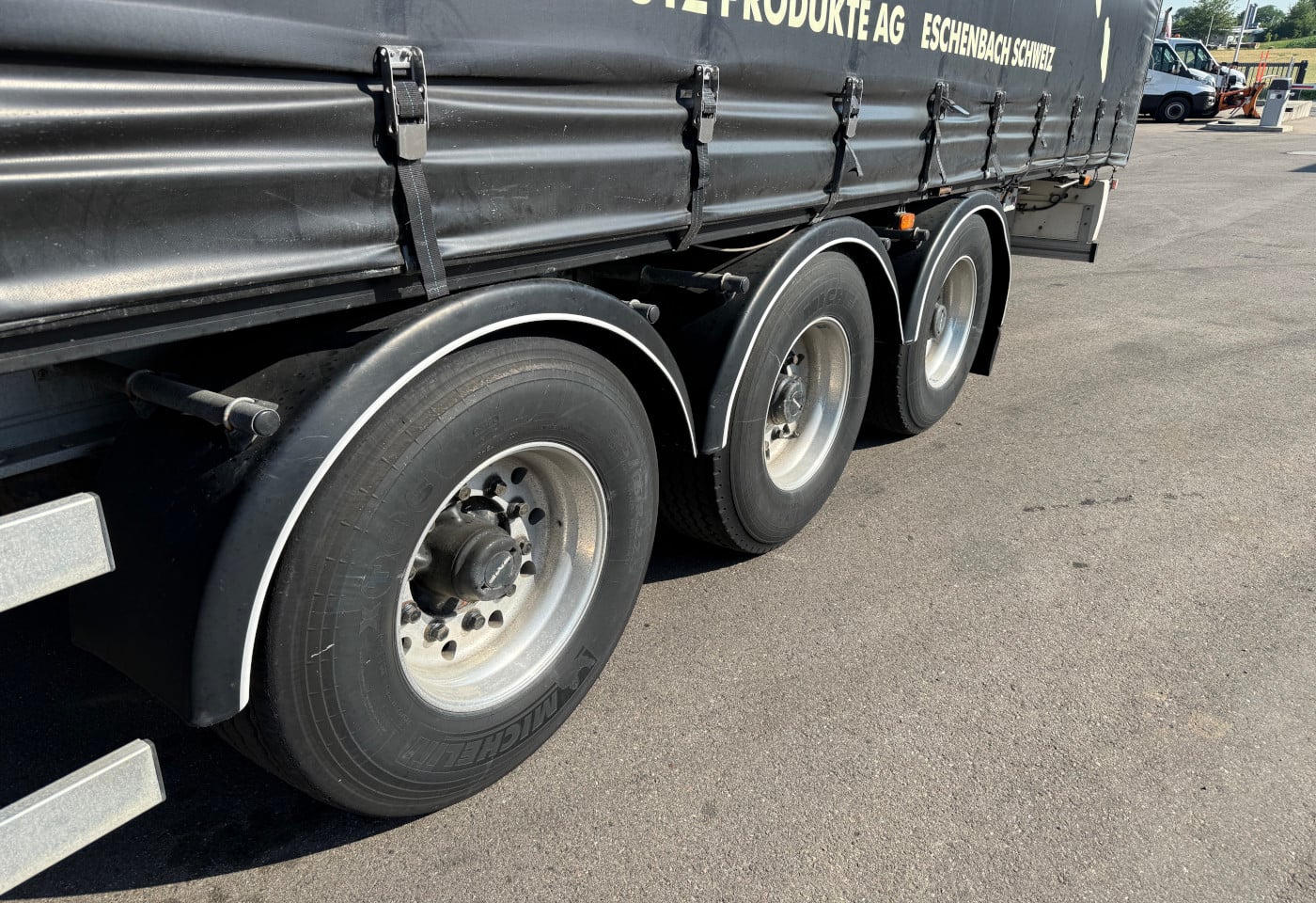 MOTO6625_2950762 vehicle image