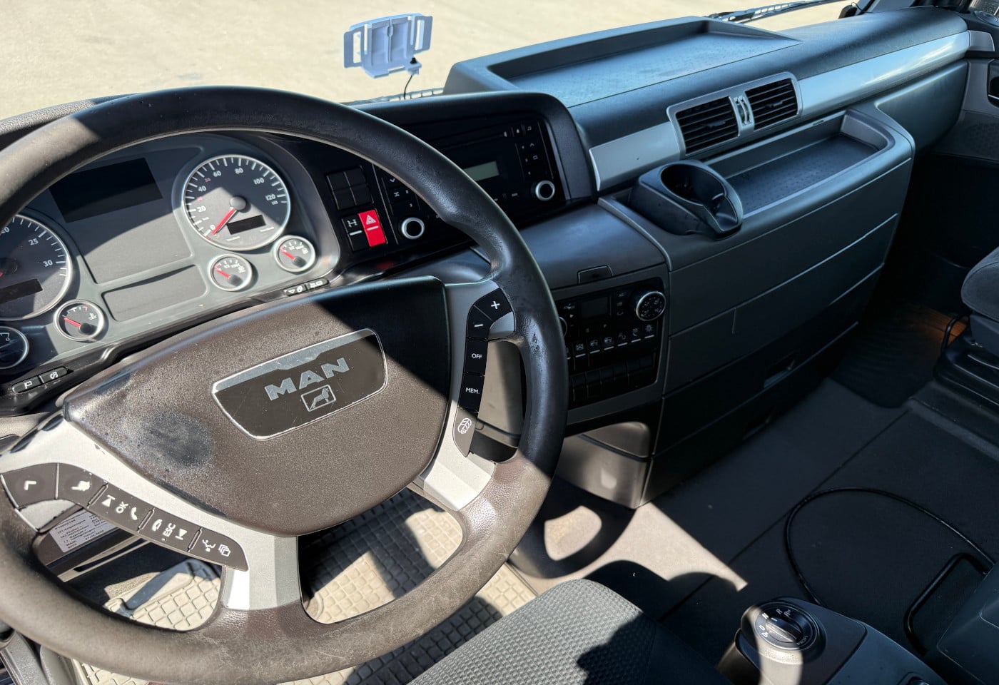 MOTO6625_2952505 vehicle image