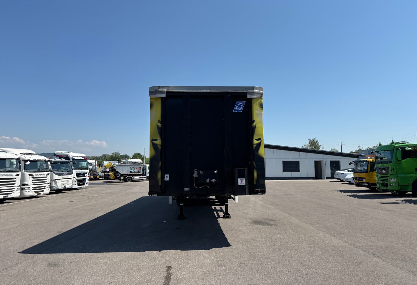 MOTO6625_2951036 vehicle image