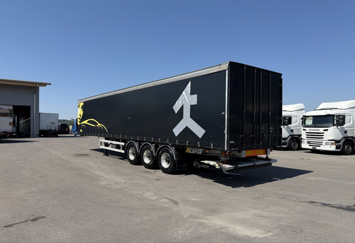 MOTO6625_2951036 vehicle image