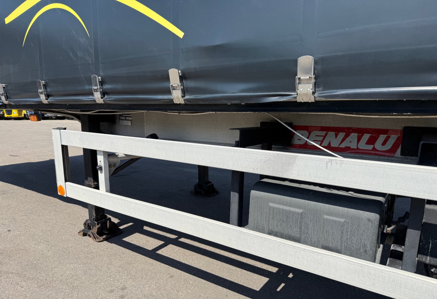 MOTO6625_2951036 vehicle image