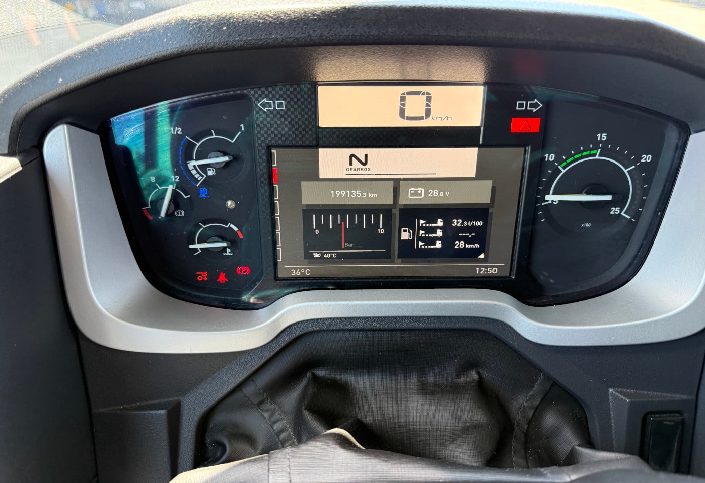MOTO6625_2953306 vehicle image