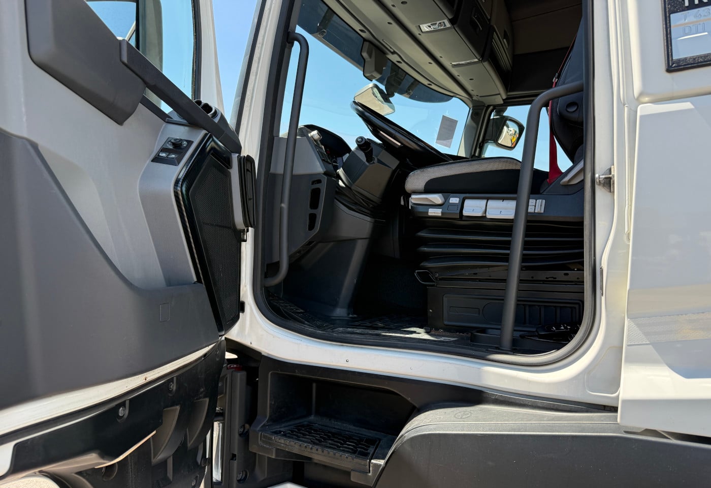 MOTO6625_2953306 vehicle image