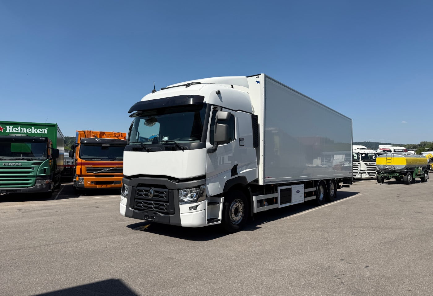 MOTO6625_2953306 vehicle image