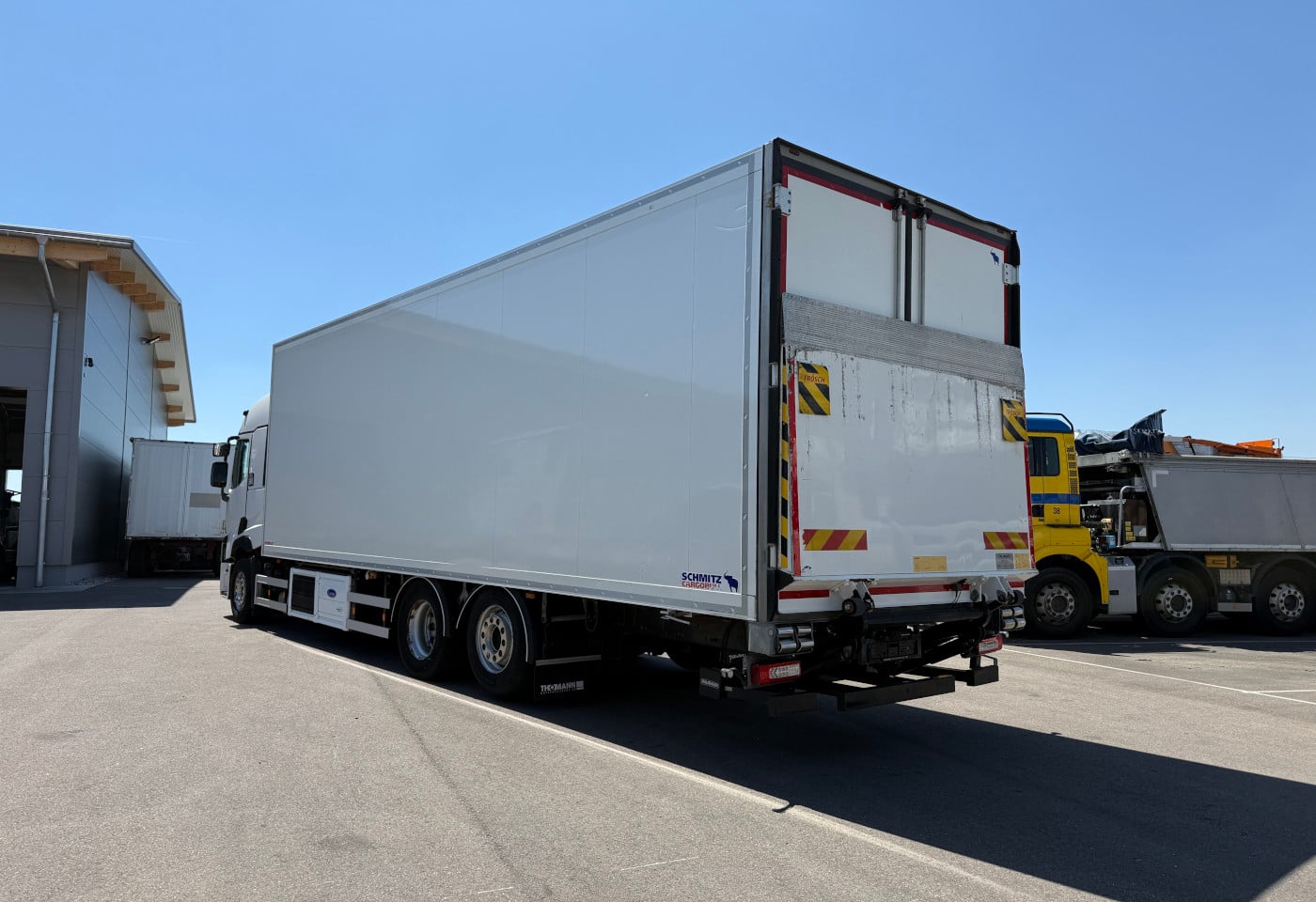 MOTO6625_2953306 vehicle image
