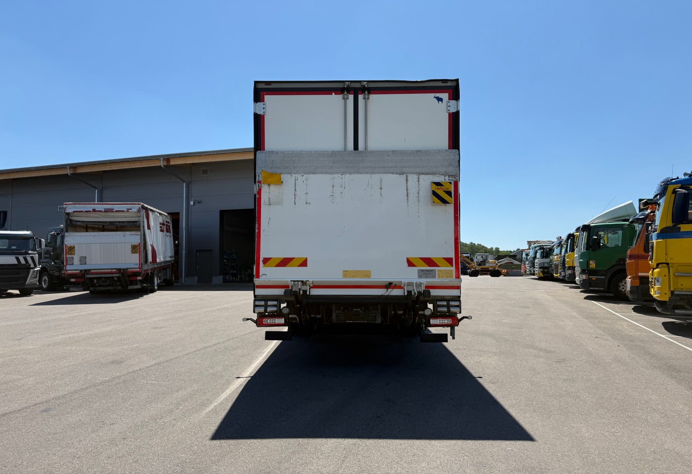 MOTO6625_2953306 vehicle image