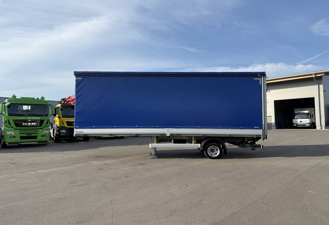 MOTO6625_2953593 vehicle image