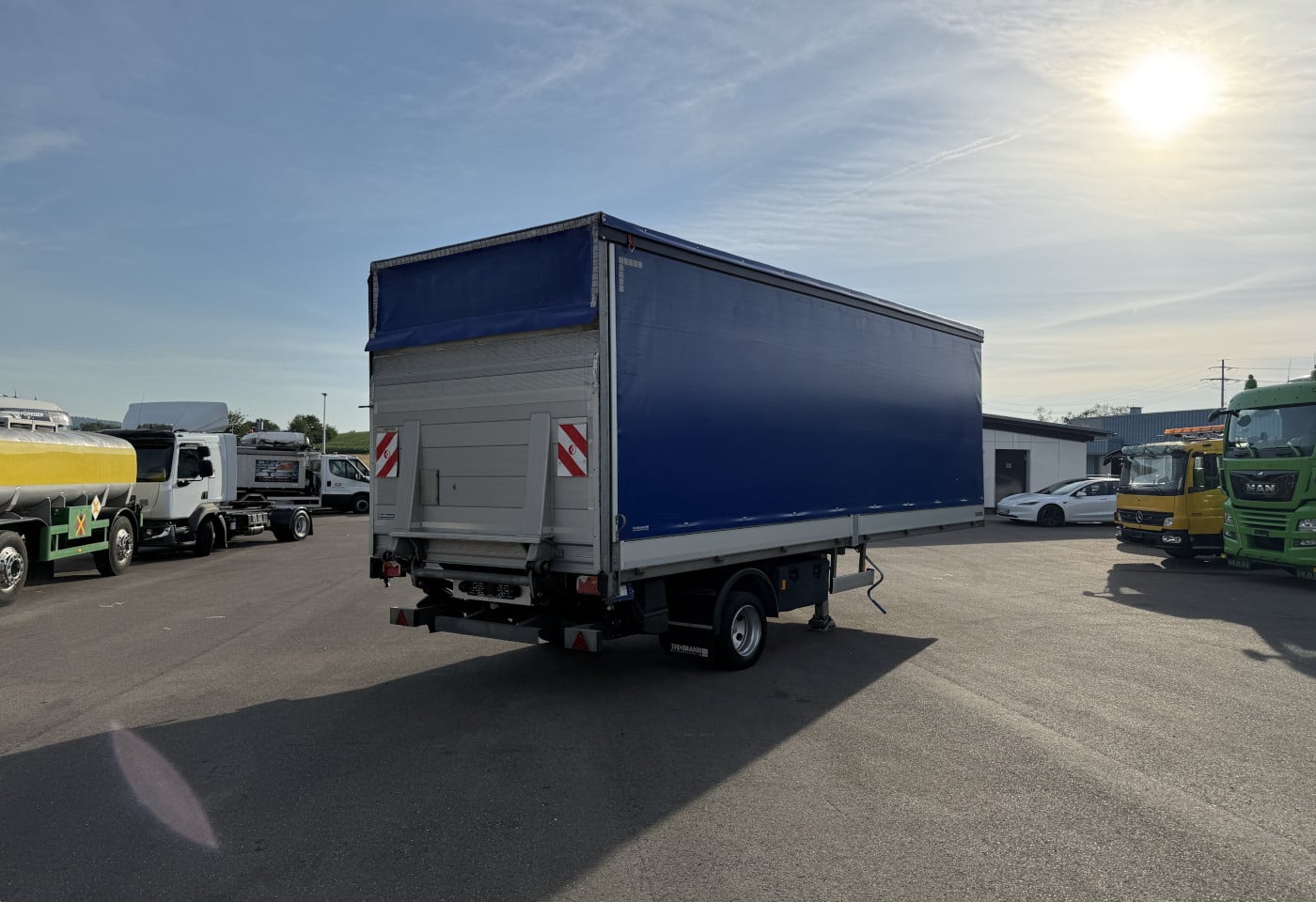 MOTO6625_2953593 vehicle image