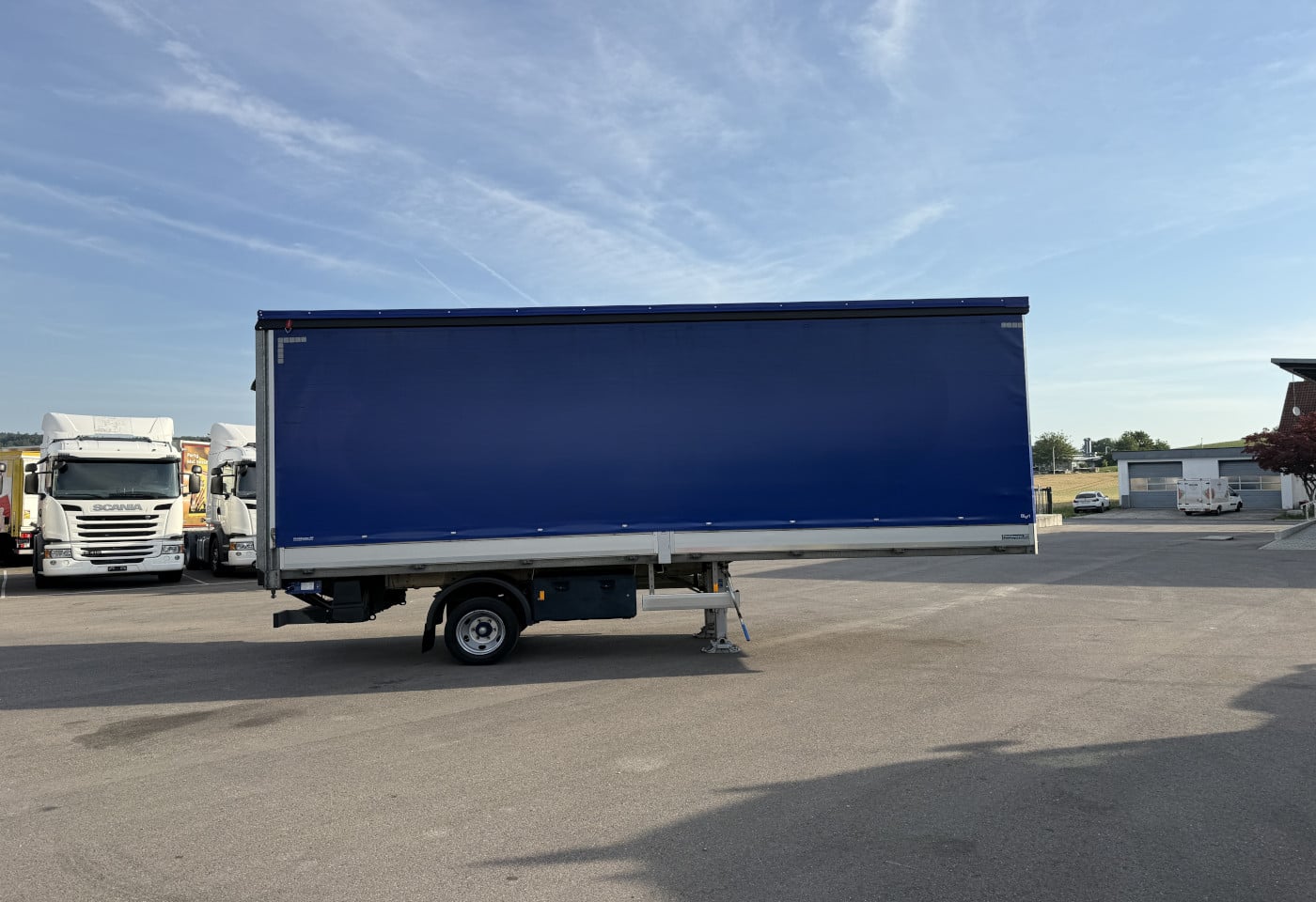 MOTO6625_2953593 vehicle image