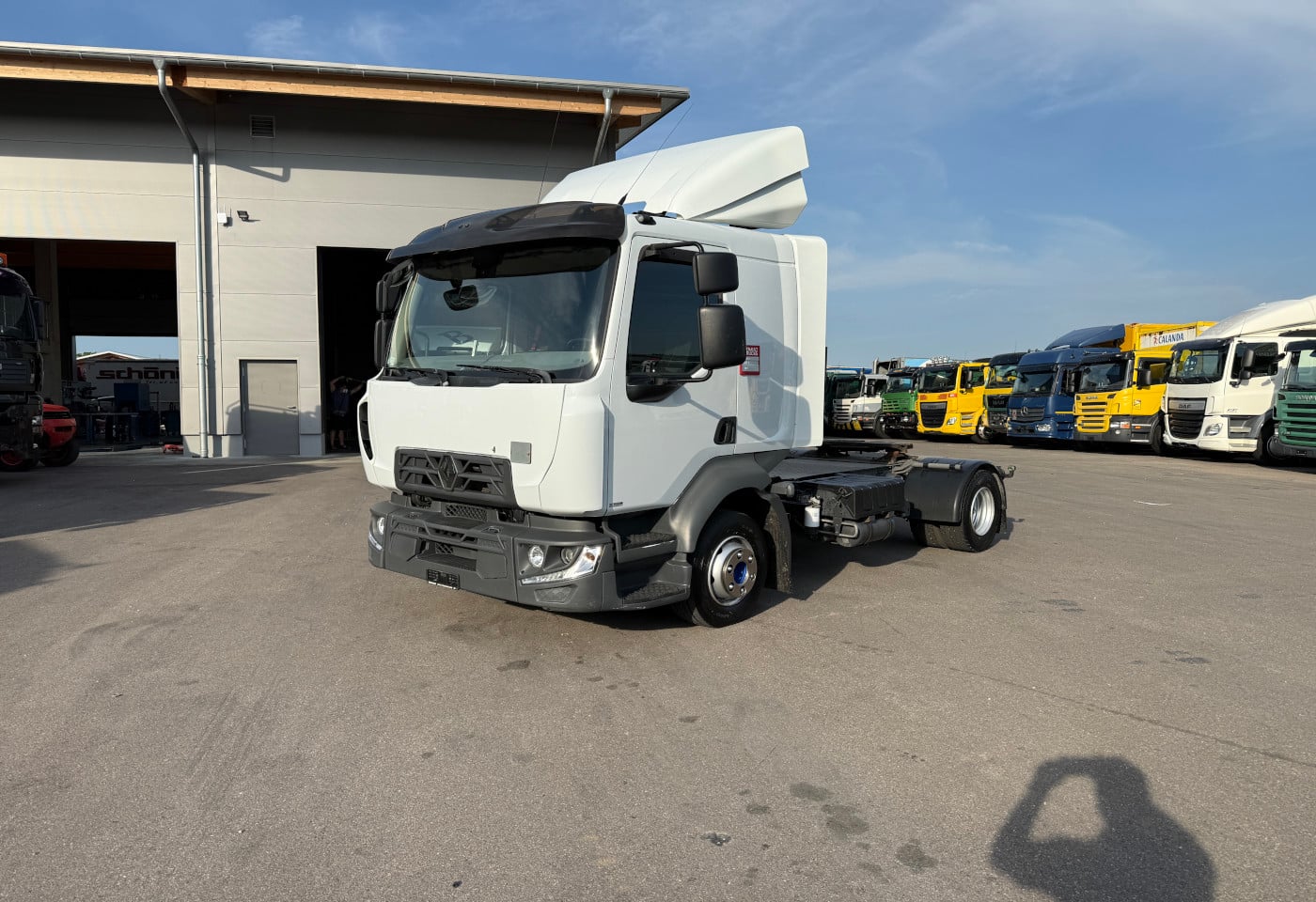 MOTO6625_2952930 vehicle image