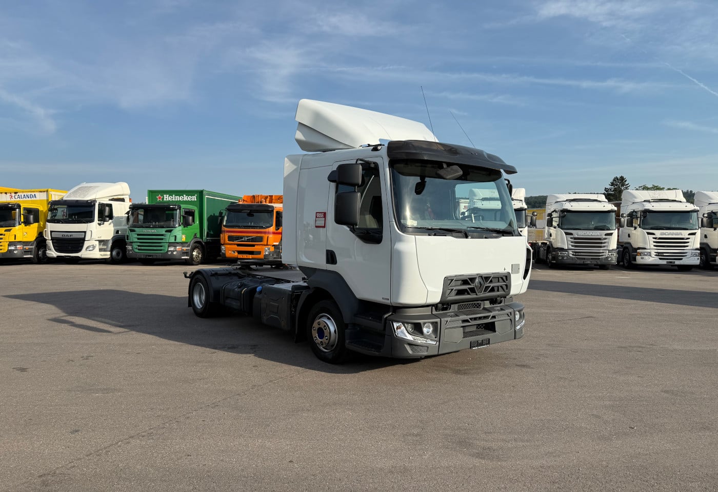 MOTO6625_2952930 vehicle image