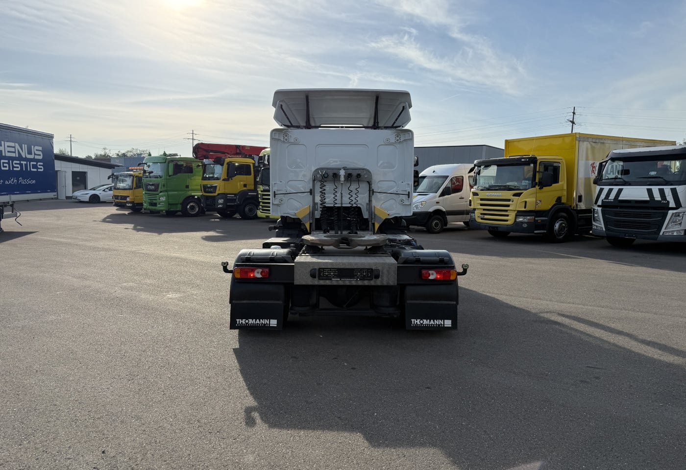 MOTO6625_2952930 vehicle image
