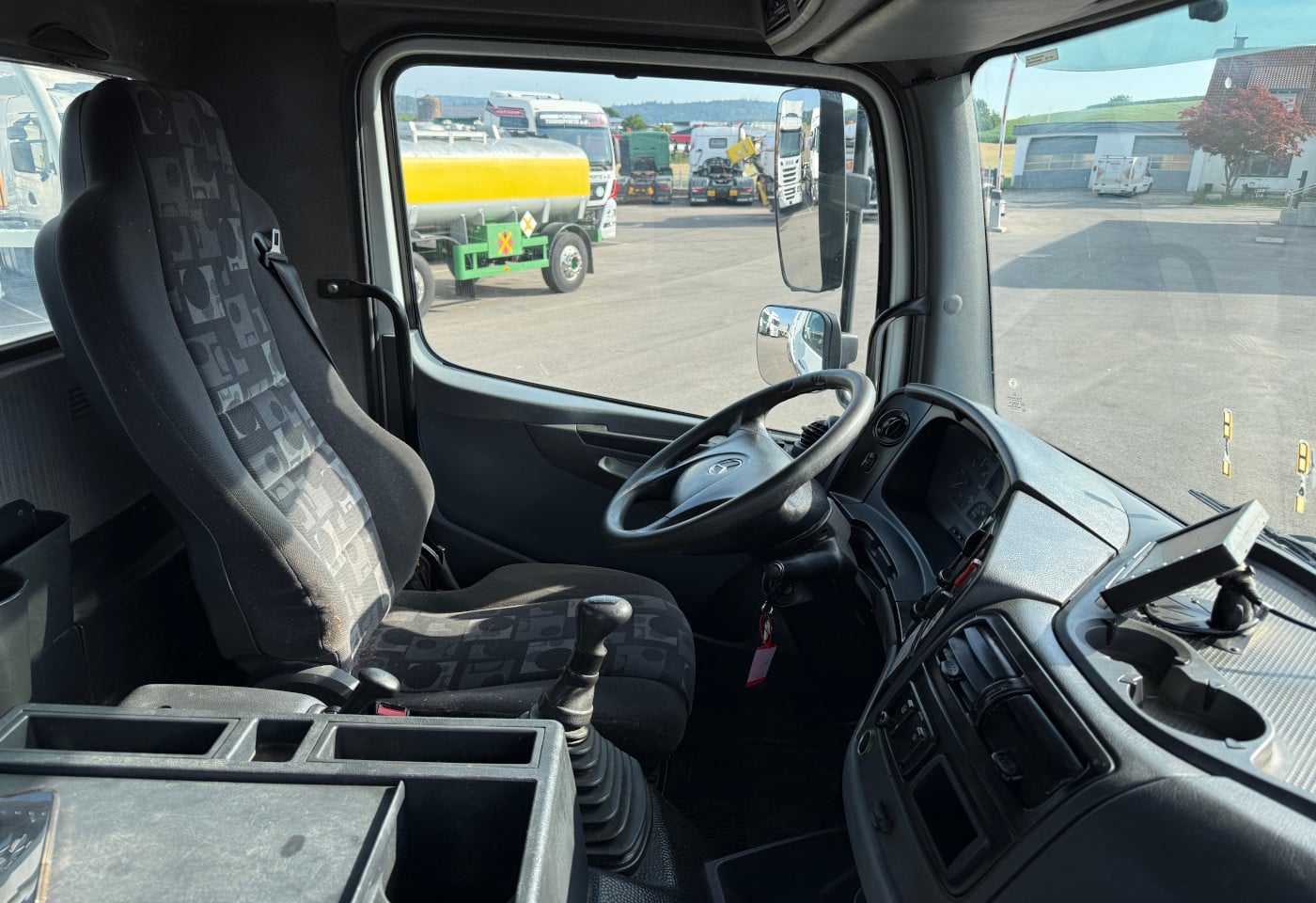 MOTO6625_2956193 vehicle image