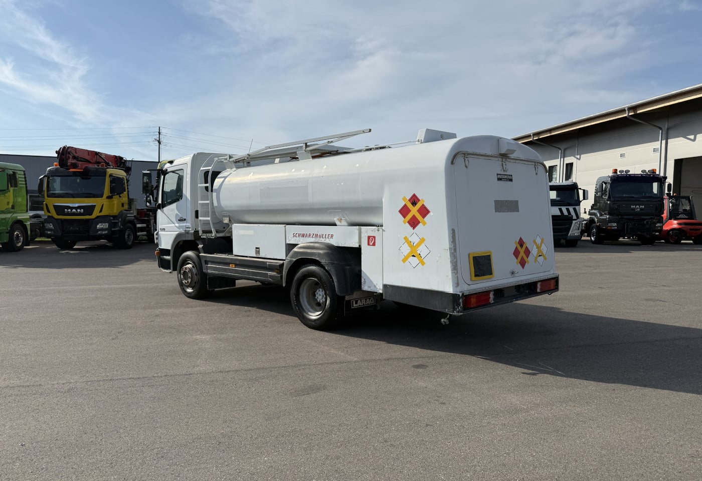 MOTO6625_2956193 vehicle image
