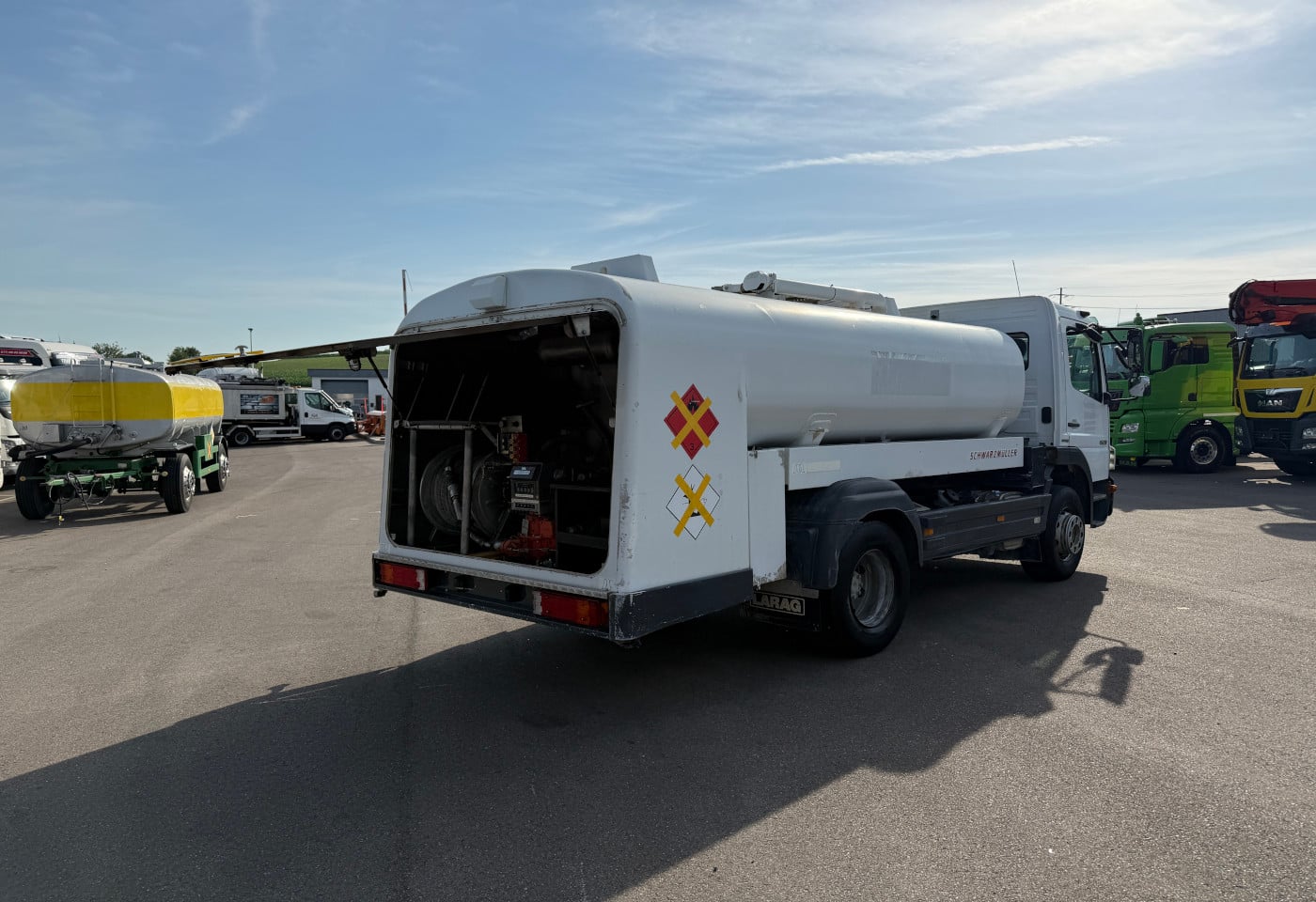 MOTO6625_2956193 vehicle image