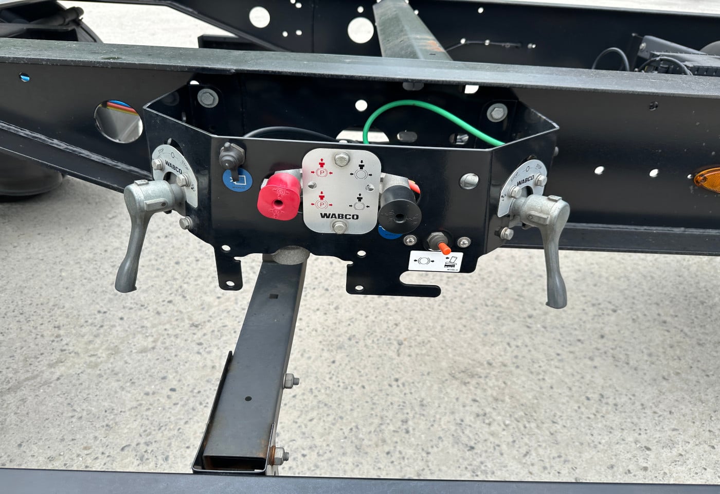 MOTO6625_2941182 vehicle image