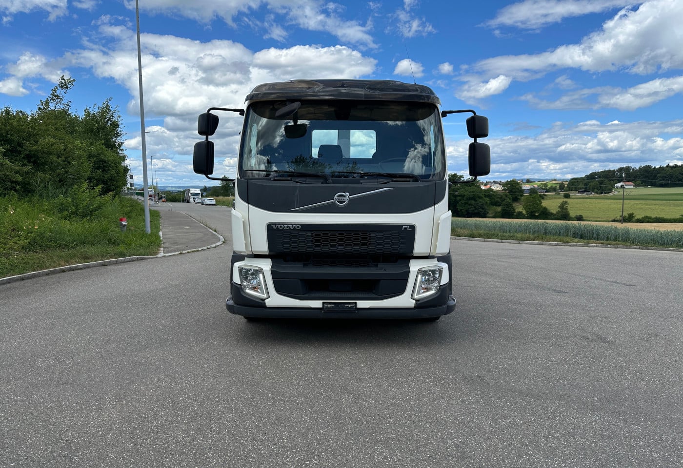 MOTO6625_2940537 vehicle image