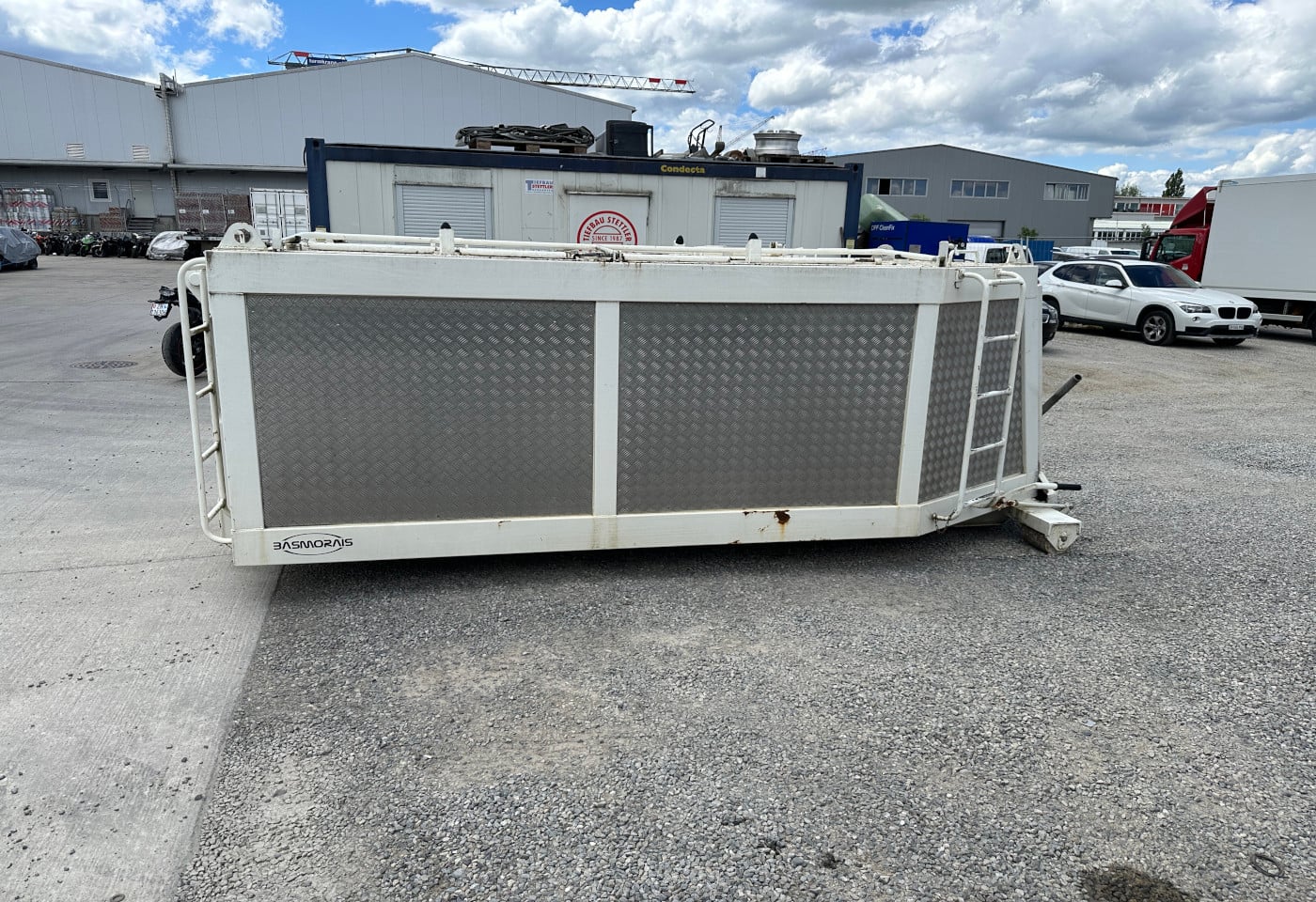 MOTO6625_2940315 vehicle image