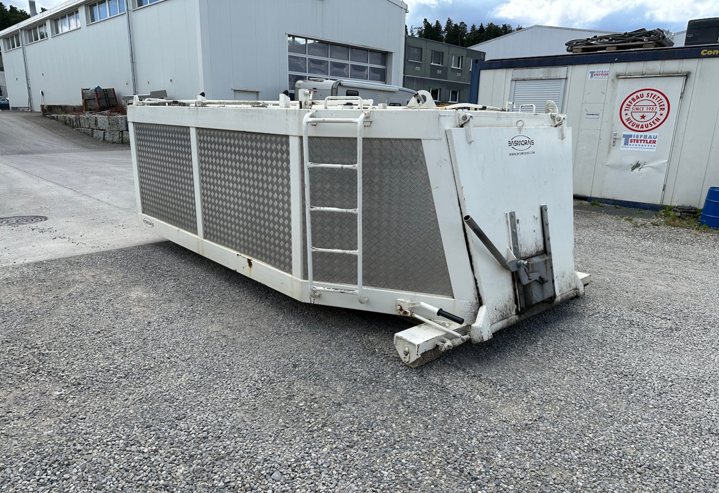 MOTO6625_2940315 vehicle image